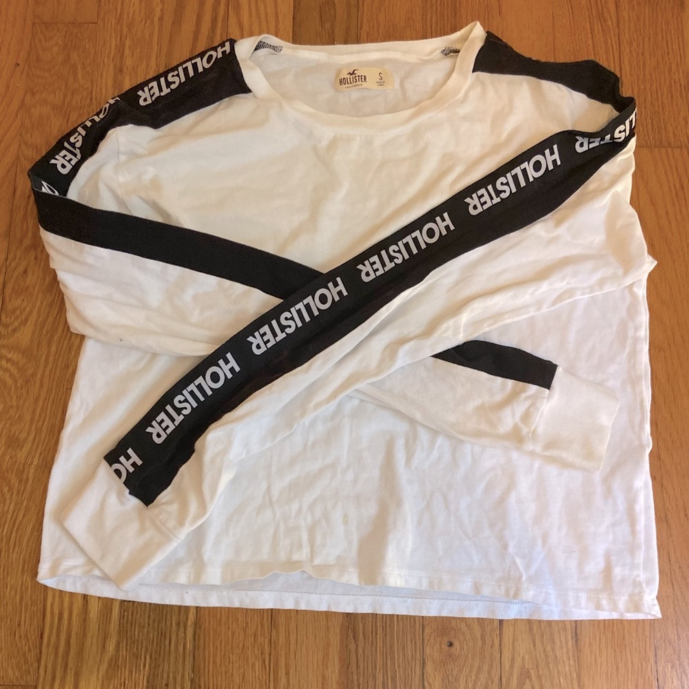 Hollister long sleeve black and white top